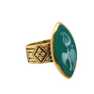 Estate Victorian 18kt Yellow Gold Green Agate Cameo Ring