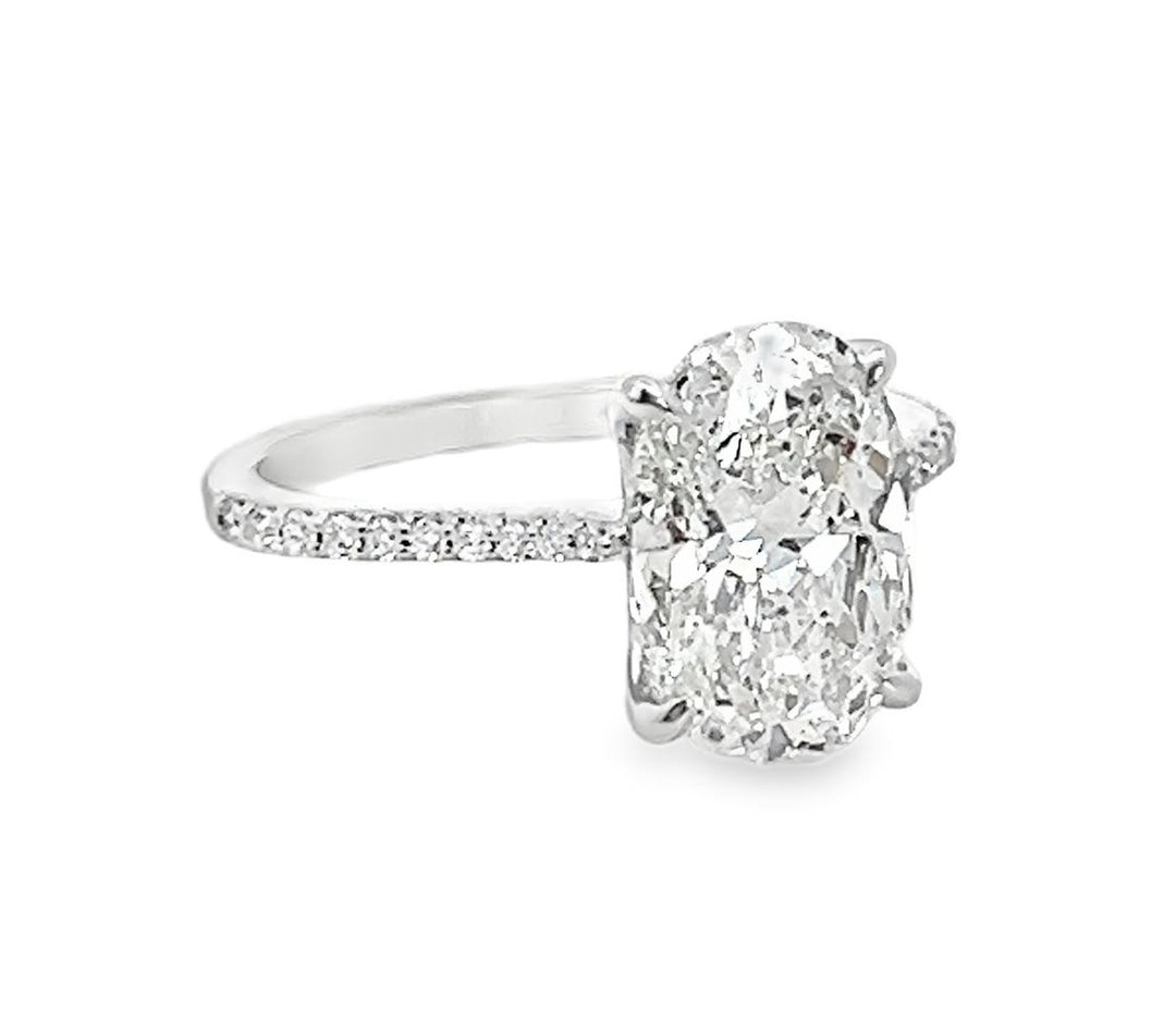 Peter Storm 14kt white gold oval diamond engagement ring