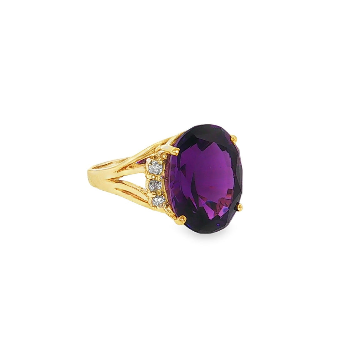 Estate 14kt yellow gold amethyst and diamond ring.