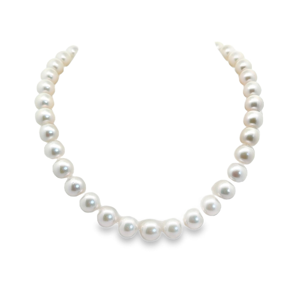 Mastoloni Freshwater strand pearl necklace