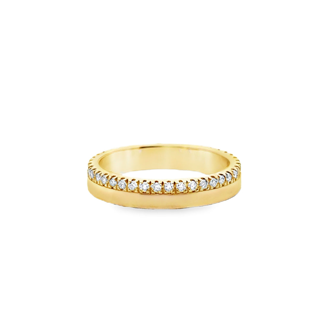 14kt yellow gold diamond edged flat band ring