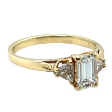 Estate 14kt Yellow Gold  Emerald And Trillion Cut Three Stone Diamond Ring