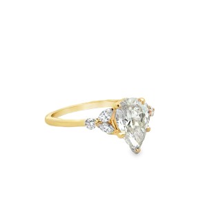 Peter Storm 14kt Yellow Gold Pear Shaped Diamond Engagement Ring