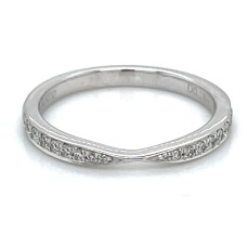 18kt White Gold Pinched Diamond Band Ring