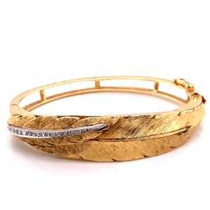 Estate 14kt Yellow Gold Feather Bangle With Diamond Accent
