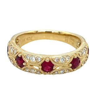 18kt Yellow Gold Round Diamonds And Ruby Patterned Band Ring