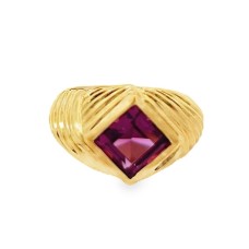 Estate 18kt Yellow Gold Garnet Dome Ring