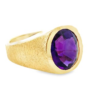 Estate 14kt Yellow Gold Amethyst Signet Style Ring