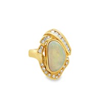 Estate 18kt Yellow Gold Opal And Diamond Ring