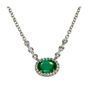 18kt White Gold Emerald And Diamond Halo Necklace