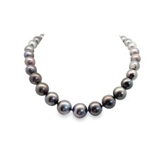 Estate Graduated Tahitian Pearl Strand Necklace Estate Graduated Tahitian Pearl Strand Necklace