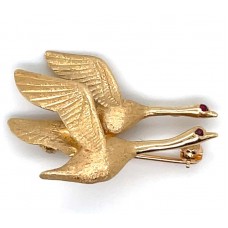 Estate 14kt Yellow Gold Double Flying Geese Brooch With Ruby