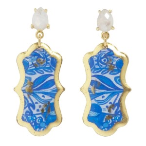 Evocateur "Delft" 22kt Gold Scalloped Dangle Earrings