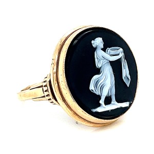 Estate 18kt Yellow Gold Round Black Cameo Ring